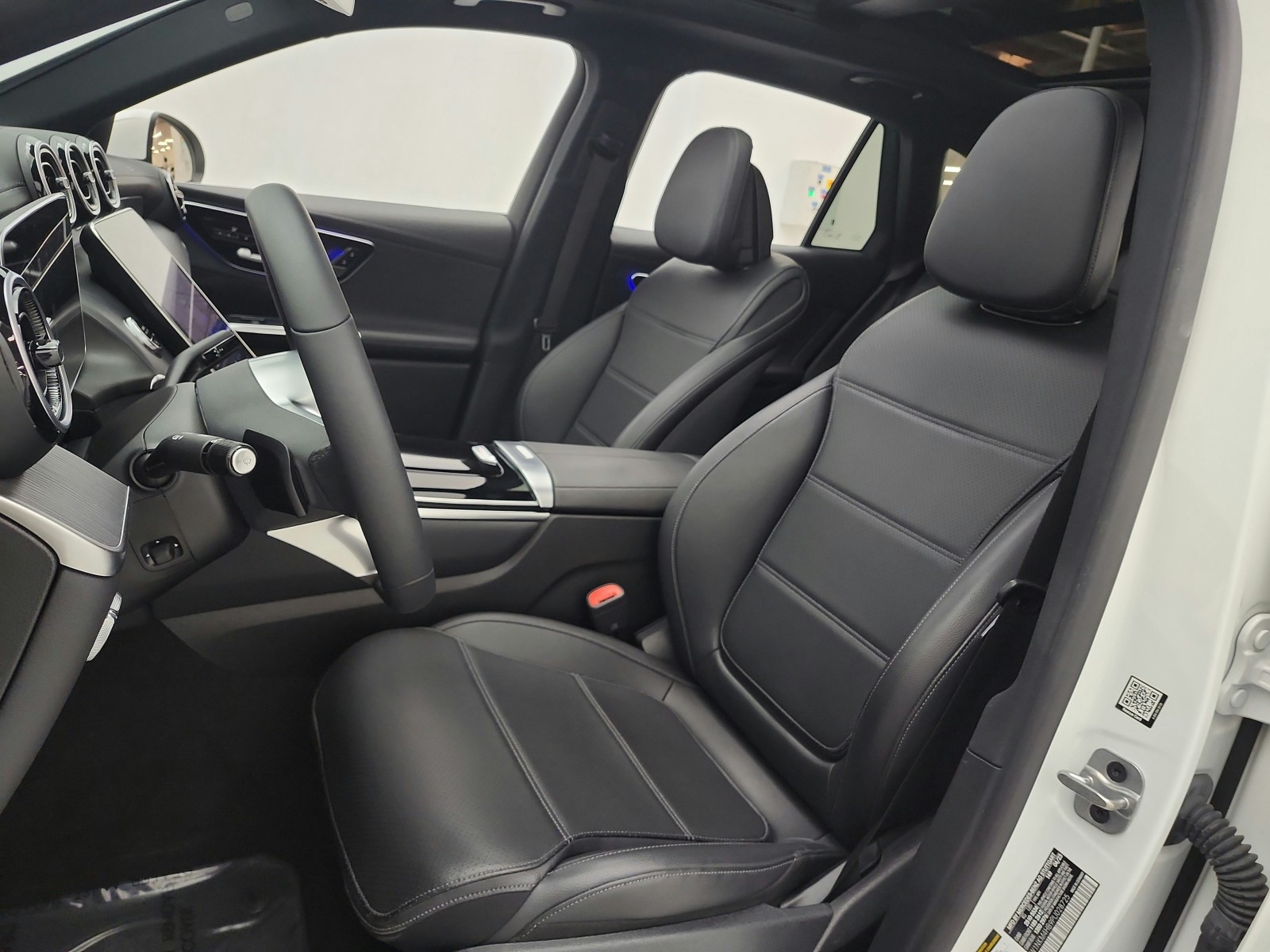 Certified Used 2023 Polar White Mercedes-Benz GLC 300 4MATIC® SUV image 24