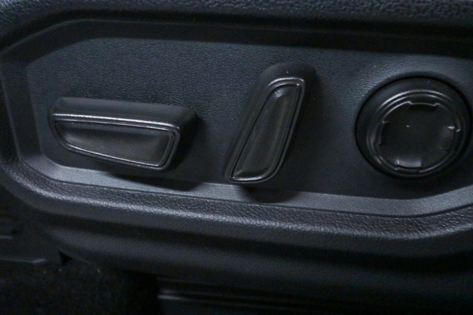 Used Car 2025 Toyota Tundra 4wd  Platinum Hybrid For Sale Under $60,000 In Austin, Texas