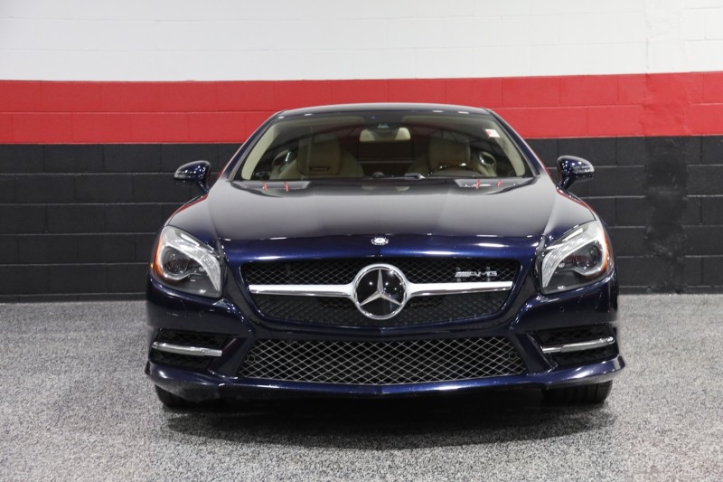 2013 Mercedes-Benz SL 550 AMG Sport 2dr Roadster in , 