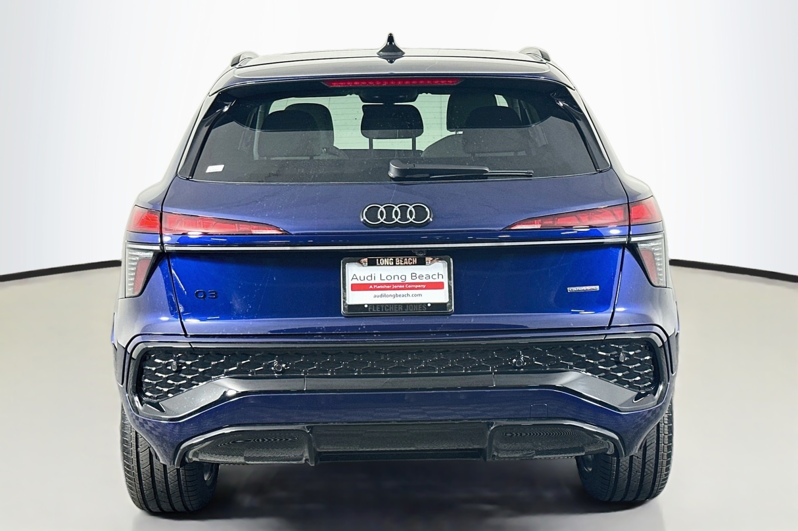 New 2026 Navarra Blue Metallic Audi S line image 3