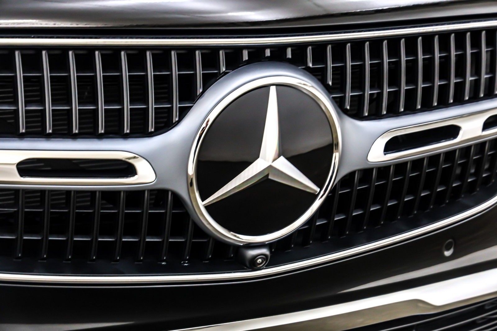 New 2026 Black Mercedes-Benz GLC 300 image 13