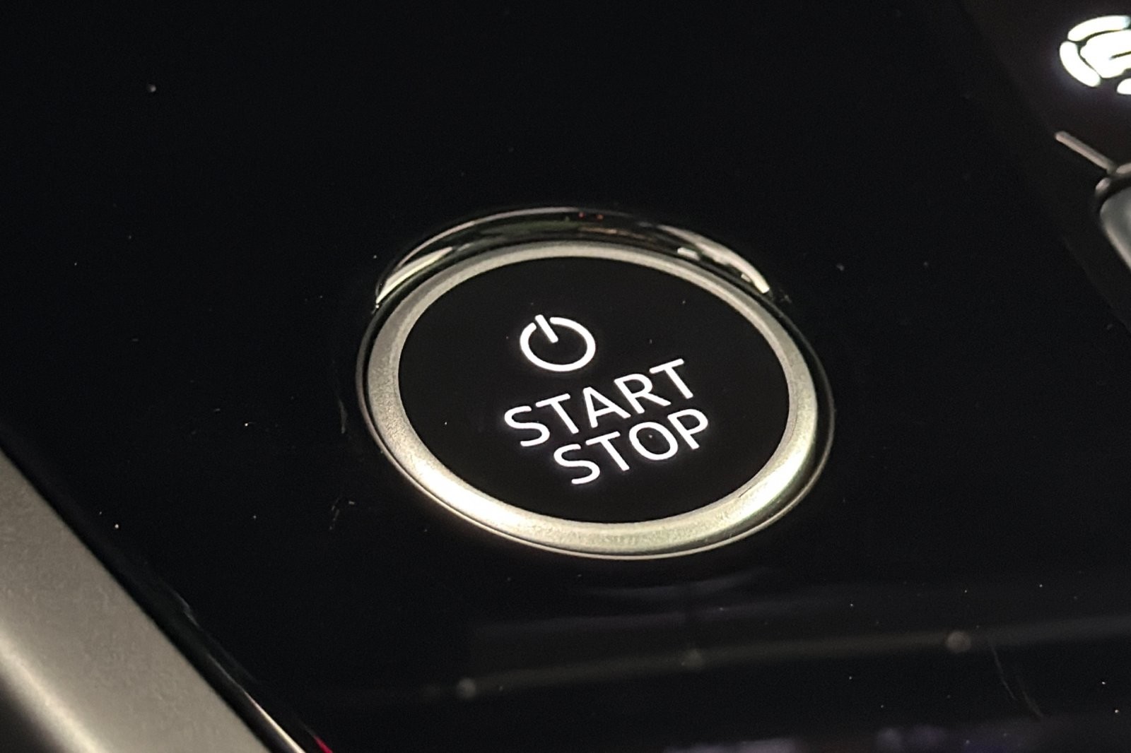 Used 2024 Glacier White Metallic Audi Prestige 55 quattro image 22