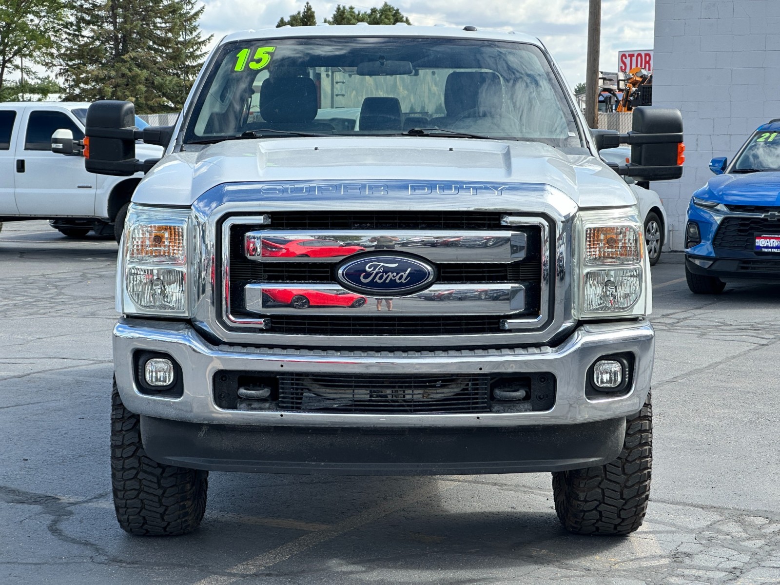 2015 Ford Super Duty F-350 SRW Platinum 2