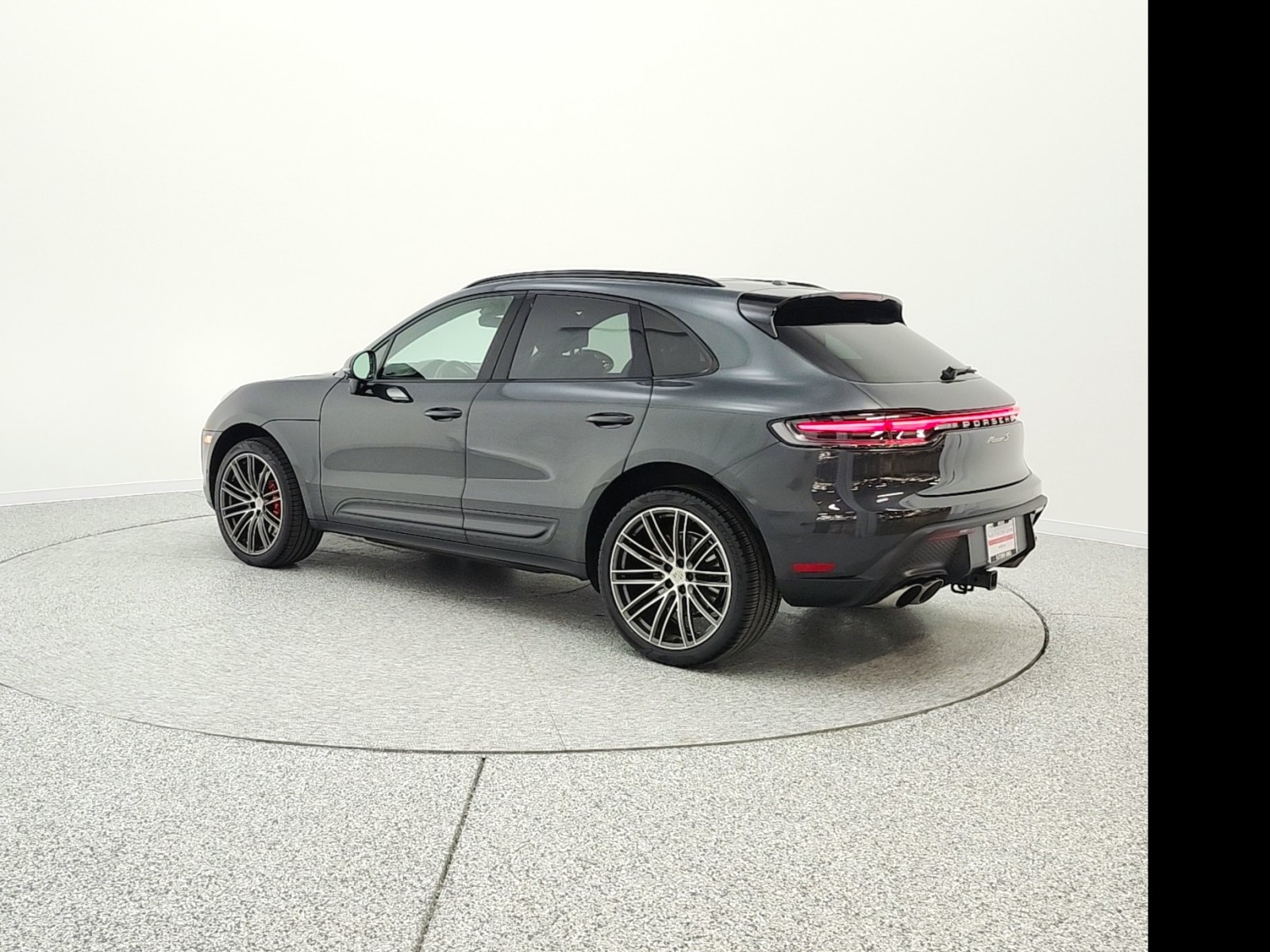 Used 2023 Volcano Grey Metallic Porsche S AWD image 7