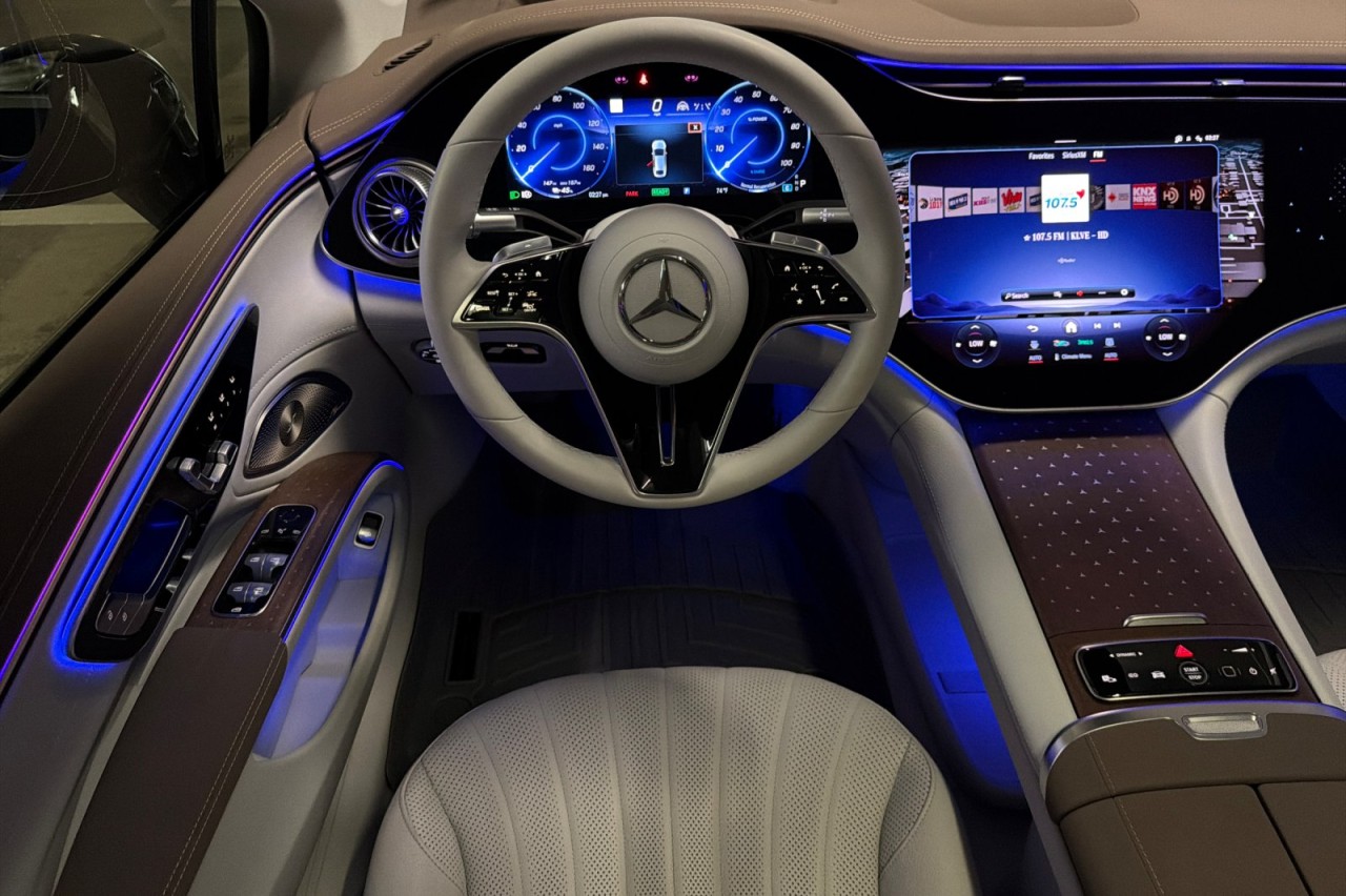 Certified Used 2024 Nautical Blue Metallic Mercedes-Benz EQS 450 image 13