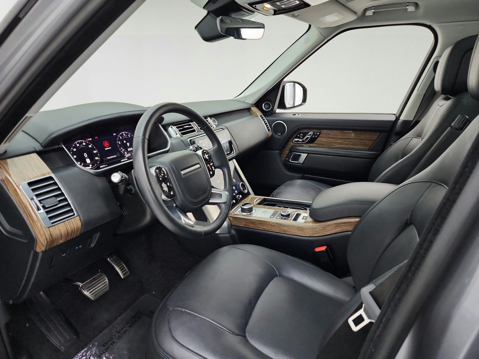 Used 2021 EIGER GREY Land Rover Westminster image 16