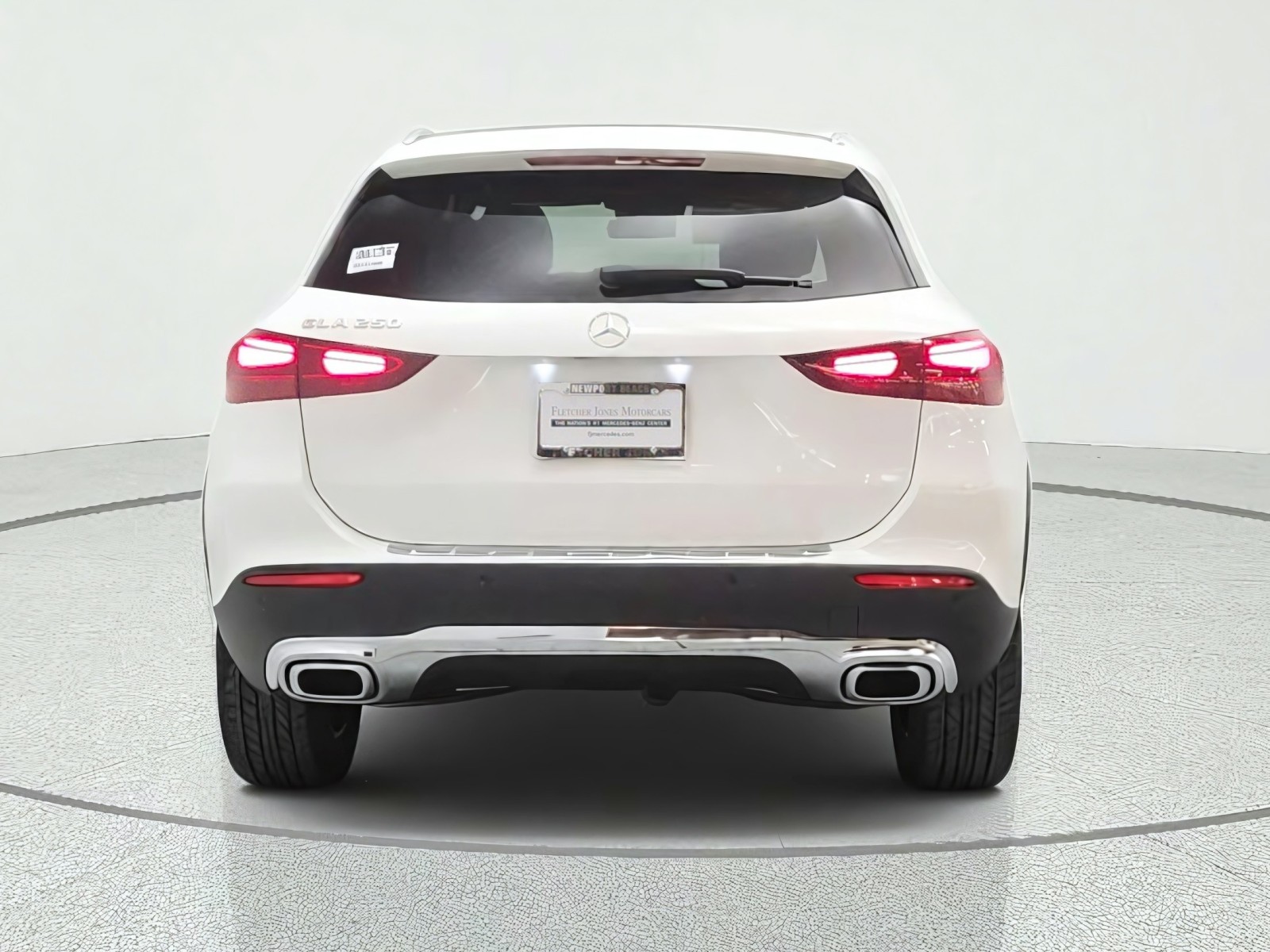 New 2026 Polar White Mercedes-Benz GLA 250 SUV image 6