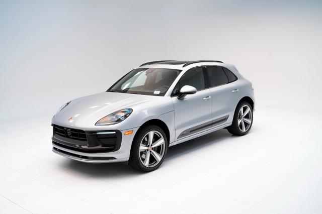 2024  Macan  in , 