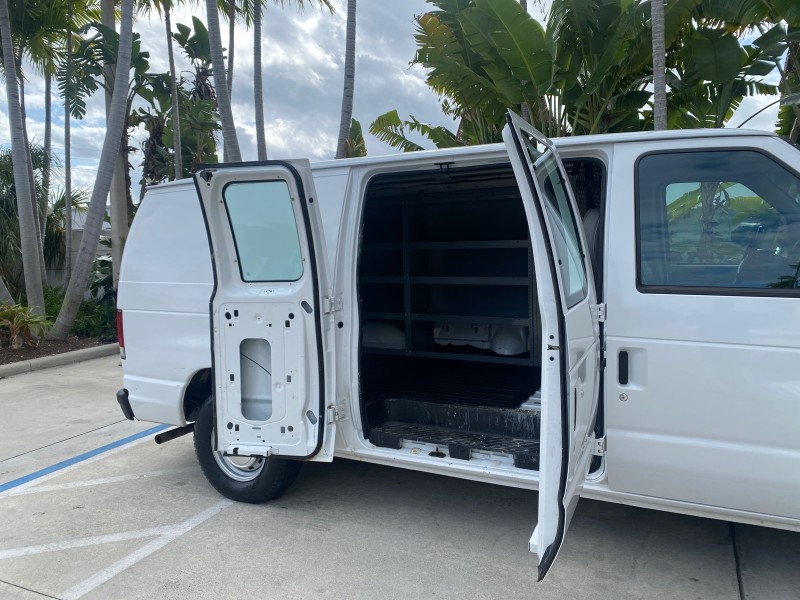 2000 Ford Econoline Cargo Van LOW MILES 68,046 in , 