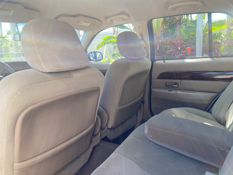 2005 Mercury Grand Marquis GS LOW MILES 49,348 in , 