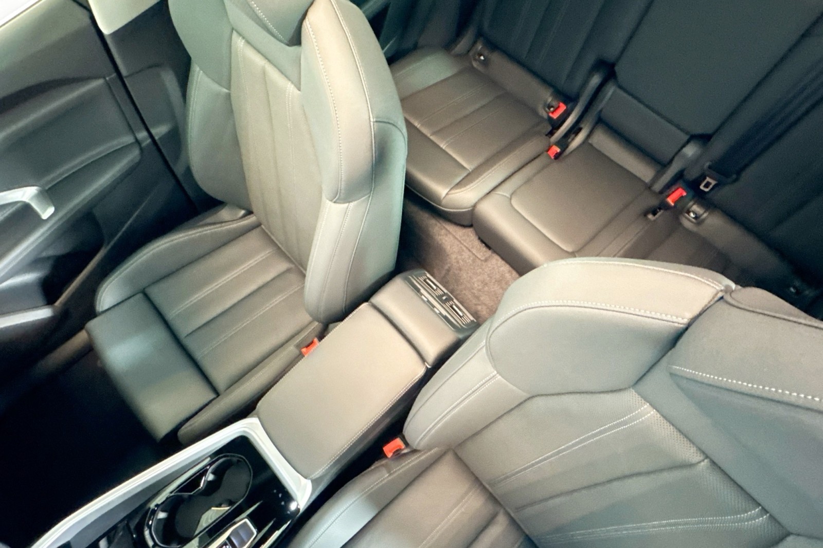 New 2025 Tambora Gray Metallic Audi Premium Plus 2.0 TFSI quattro image 18