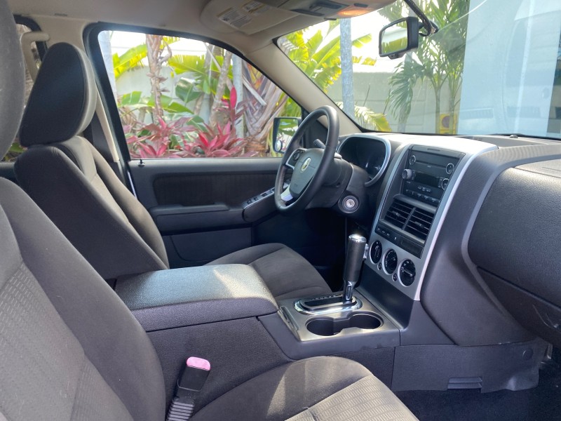 2010 Mercury Mountaineer 1 OWNER LOW MILES 78,753 in , 