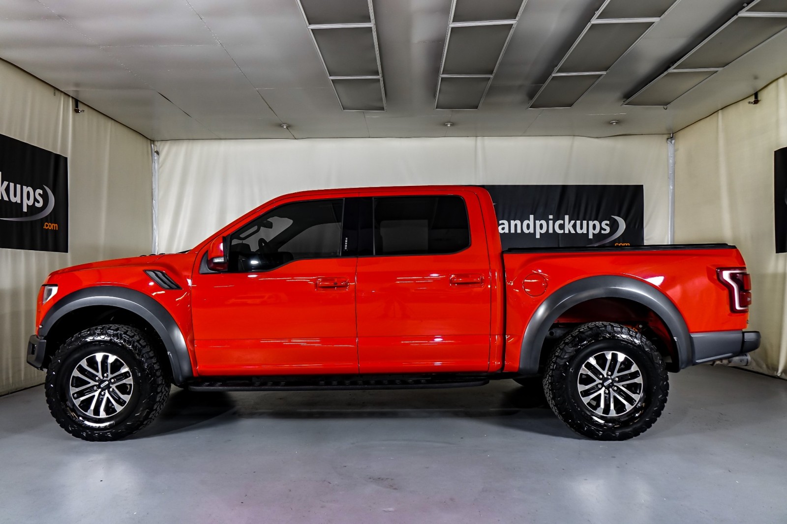 2019 Ford F-150 Raptor 11