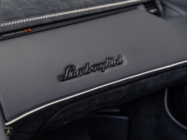 Lamborghini Aventador SVJ