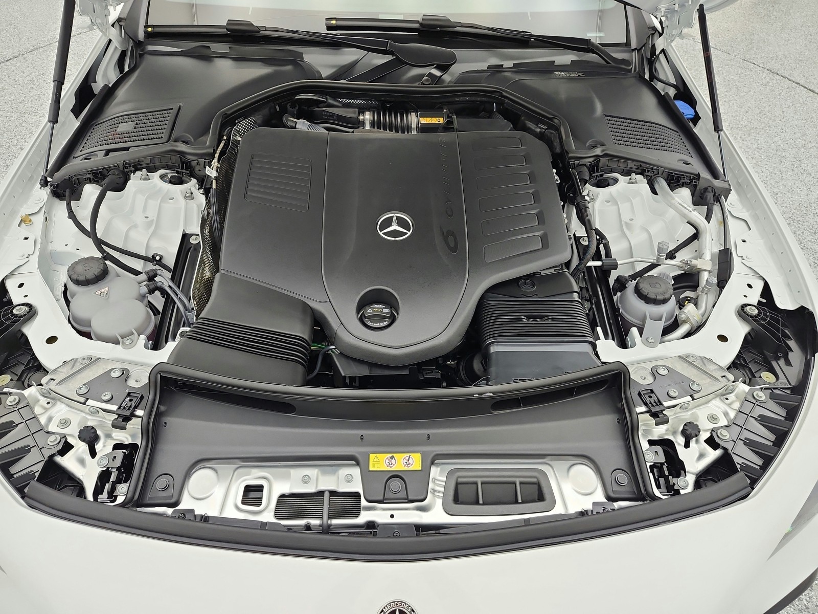 New 2026 Polar White Mercedes-Benz CLE 450 image 21