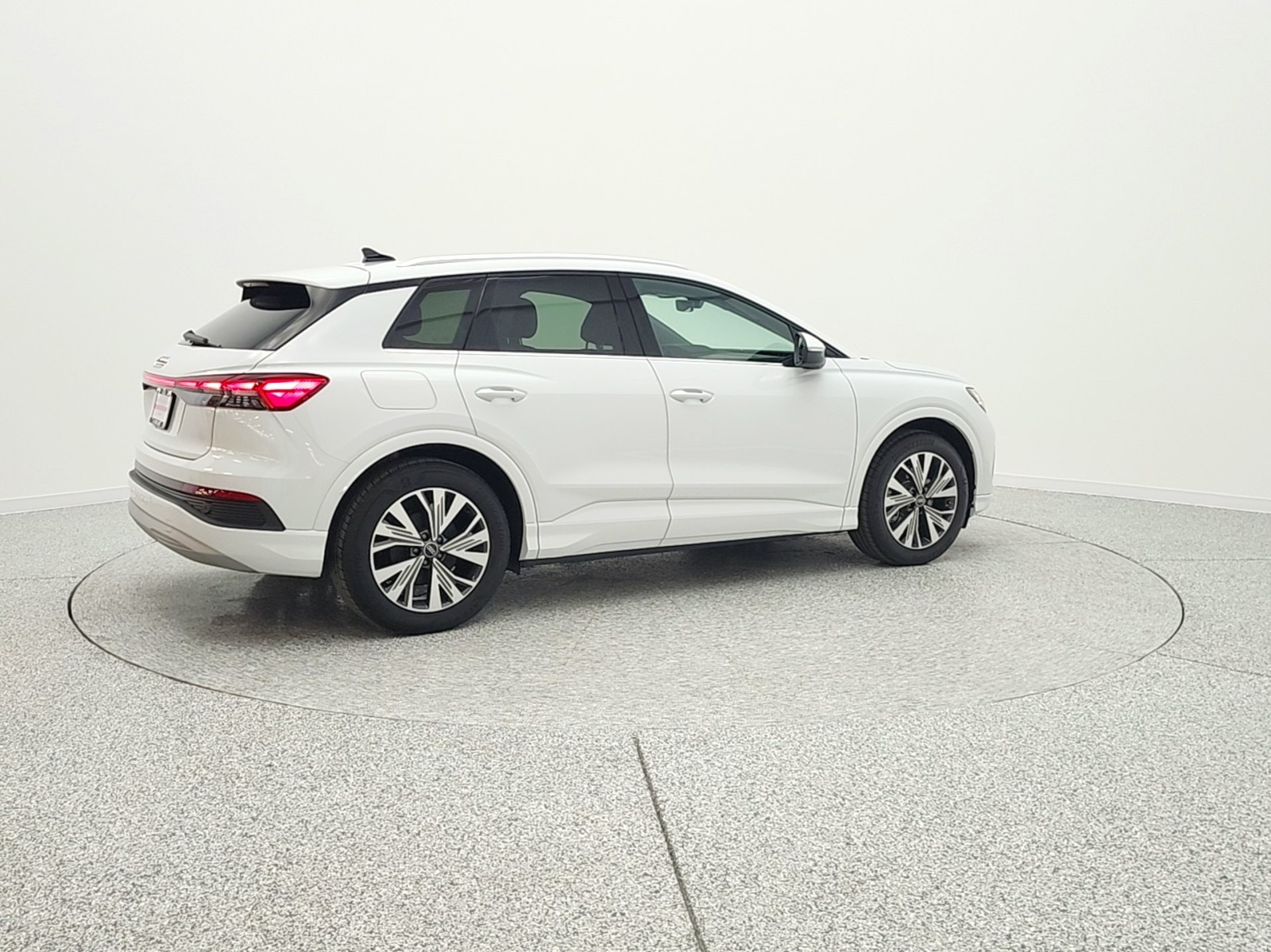 Used 2025 Glacier White Metallic Audi Premium 45 RWD image 5