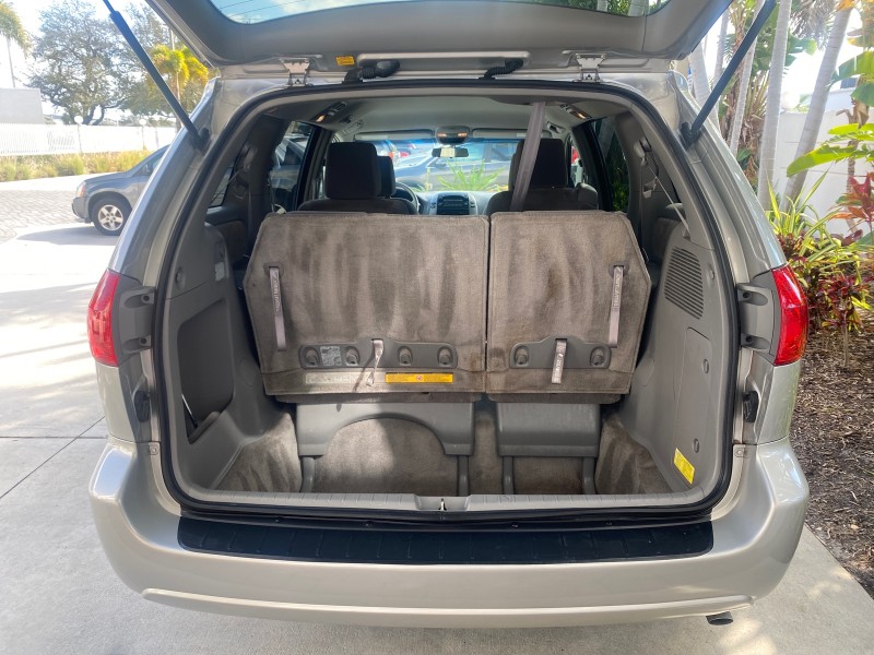 2010 Toyota Sienna LE LOW MILES 41,871 1 OWNER 7 PASSENGER in , 