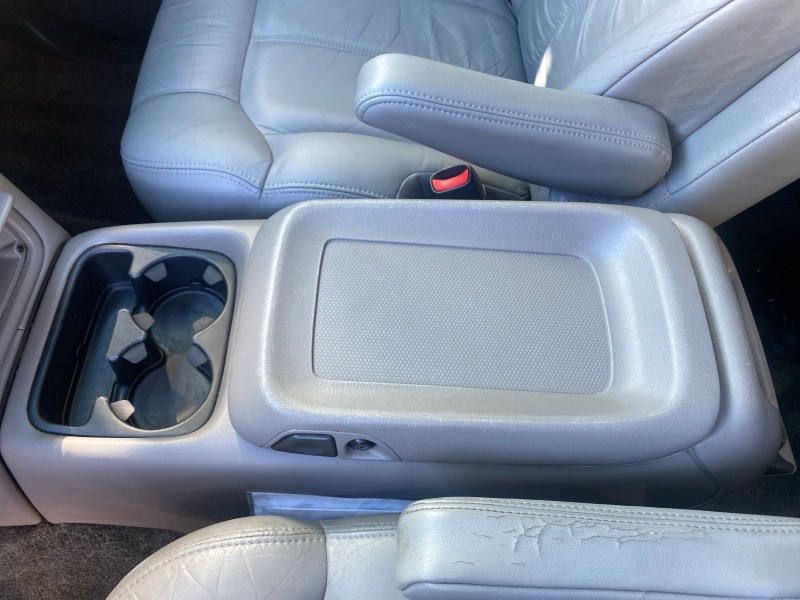 2001 Chevrolet Suburban LT Z71 1 FL 4WD 44 SERVICES NO ACCIDENTS in ,