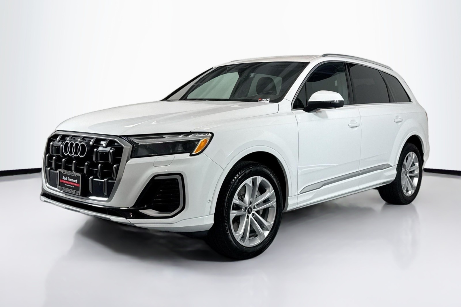 2025 Audi Q7 Premium Plus