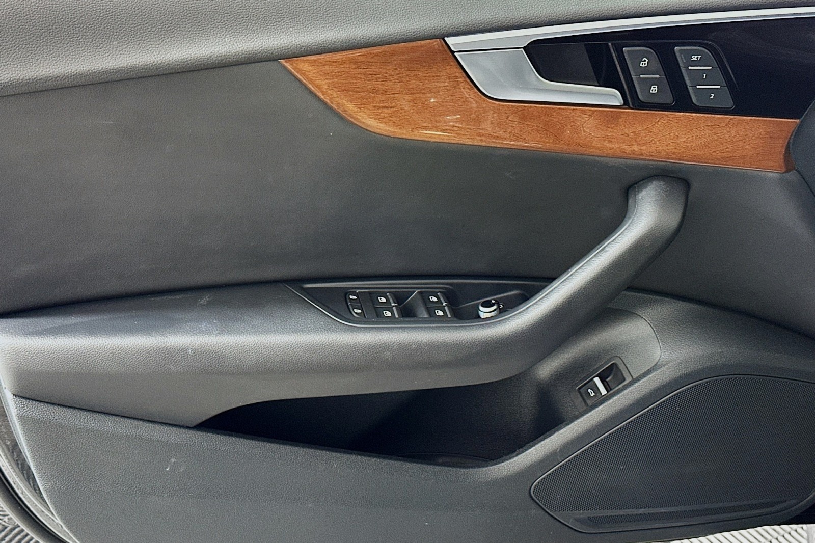 Used 2023 Manhattan Gray Metallic Audi Premium image 21