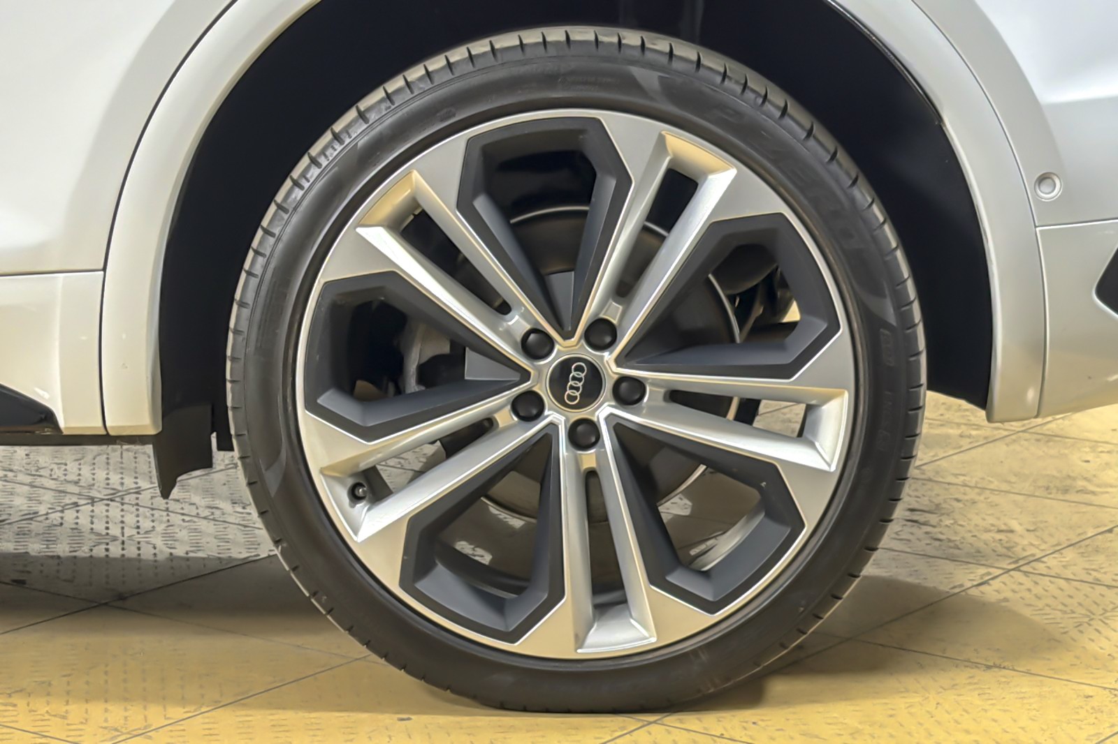 Used 2023 Glacier White Metallic Audi S line Prestige 45 TFSI quattro image 26