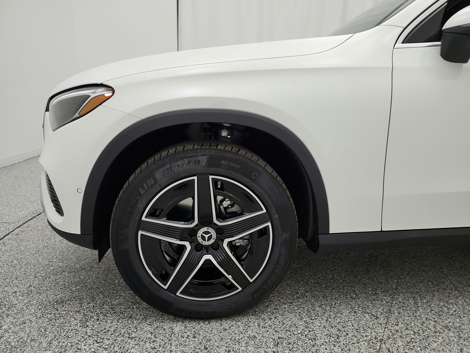 New 2027 Polar White Mercedes-Benz GLC 300 SUV image 13