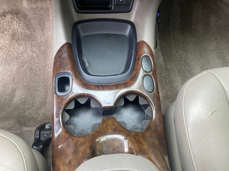 2006 Toyota Tundra SR5 4 DR CREW LOW MILES 93,838 in ,