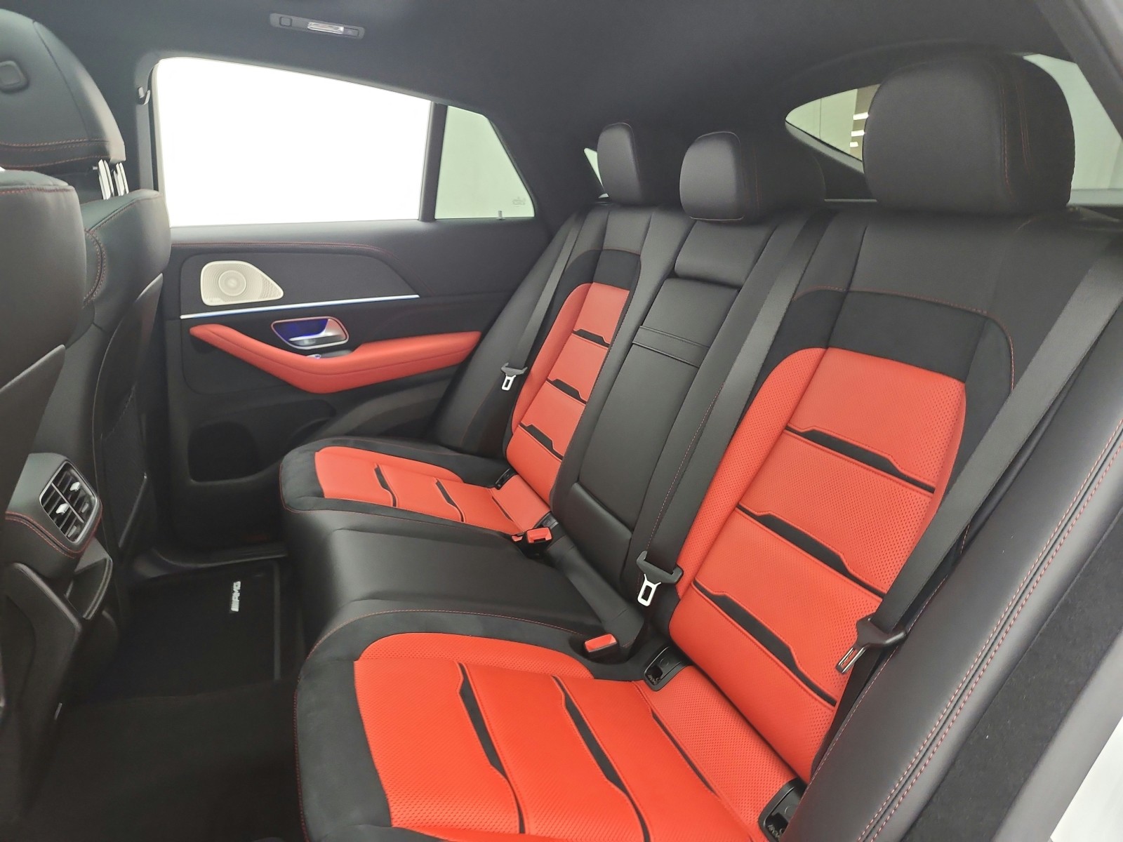 New 2026 Polar White Mercedes-Benz AMG® GLE 53 image 9