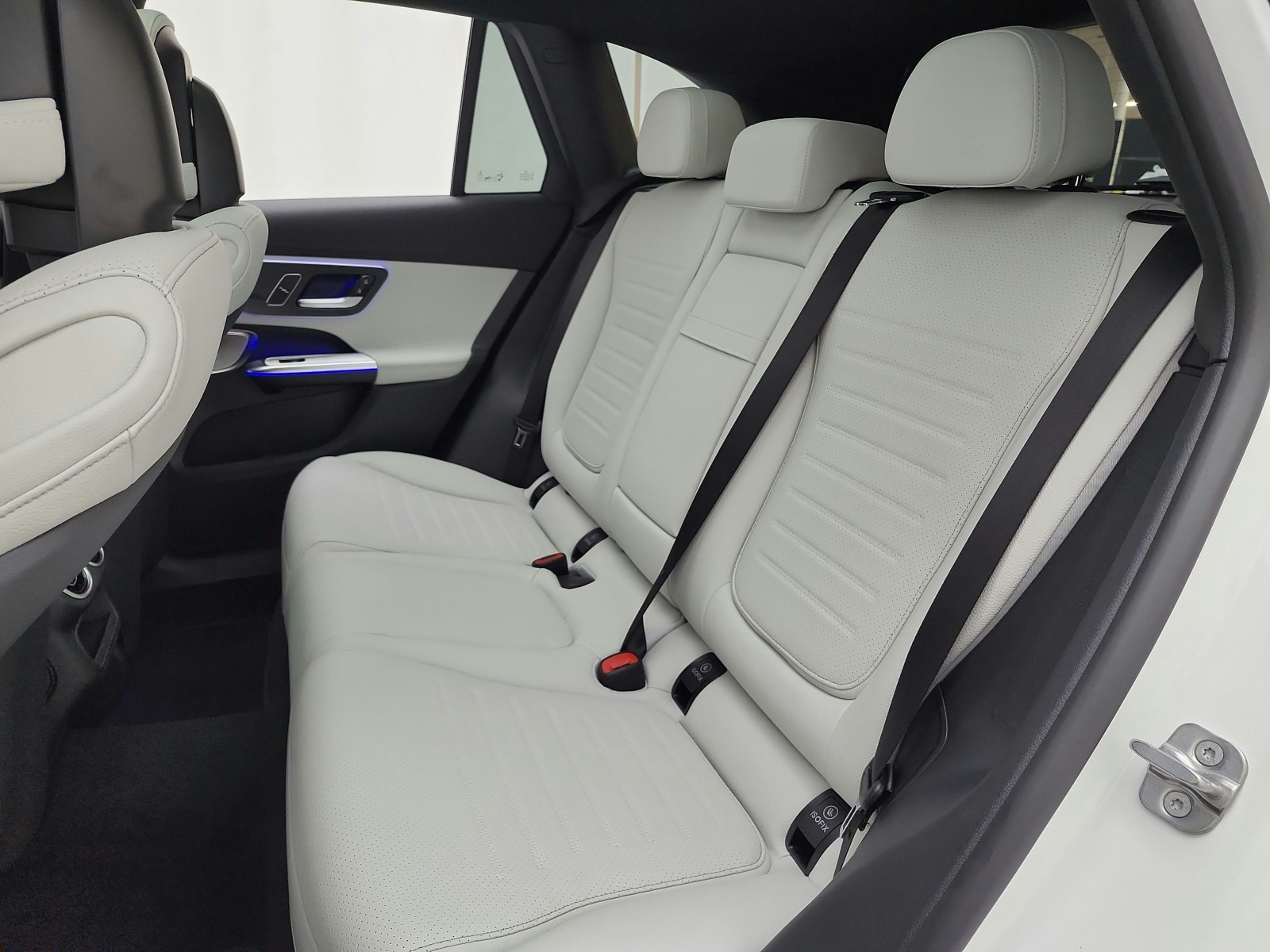 New 2027 Polar White Mercedes-Benz GLC 300 SUV image 11