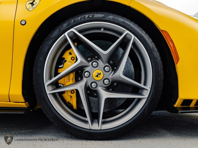 Ferrari F8 Spider