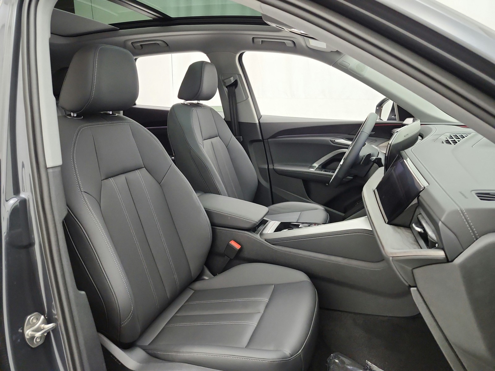 New 2026 Tambora Gray Metallic Audi Premium Plus 2.0 TFSI quattro image 15