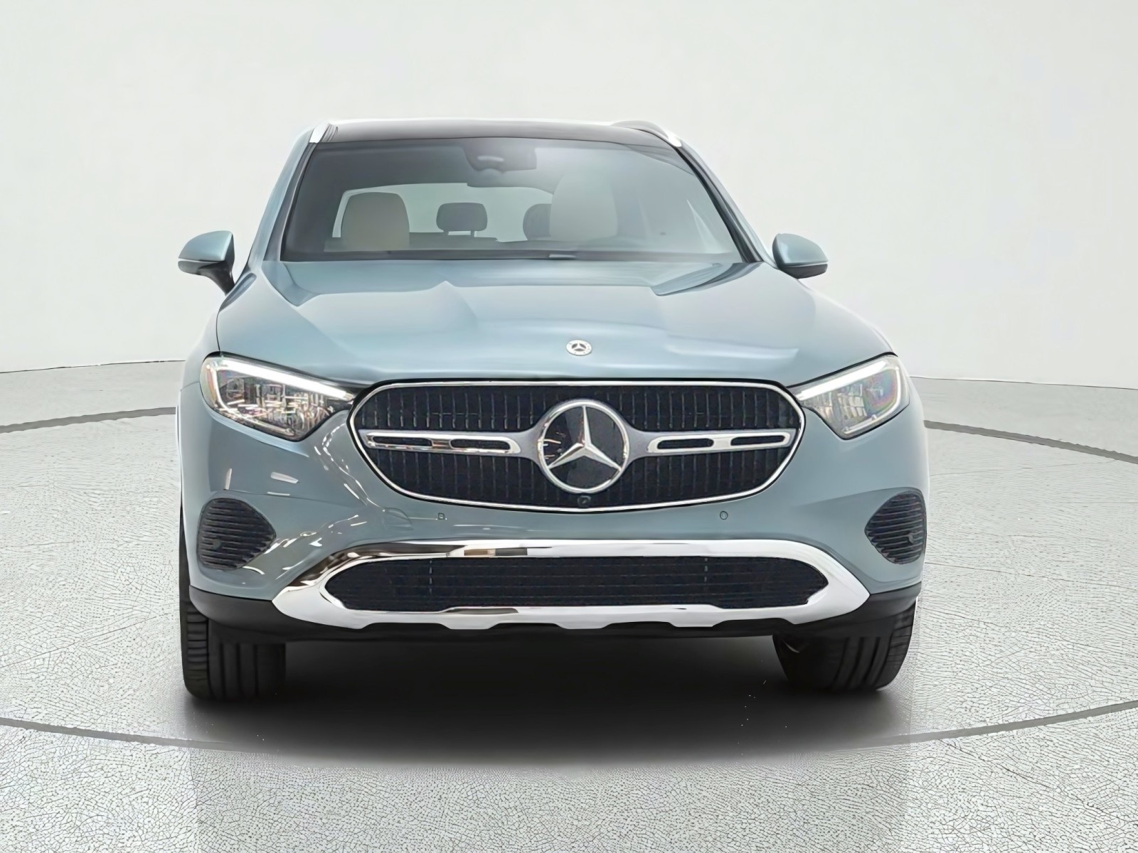 New 2027 Verde Silver Metallic Mercedes-Benz GLC 300 SUV image 2