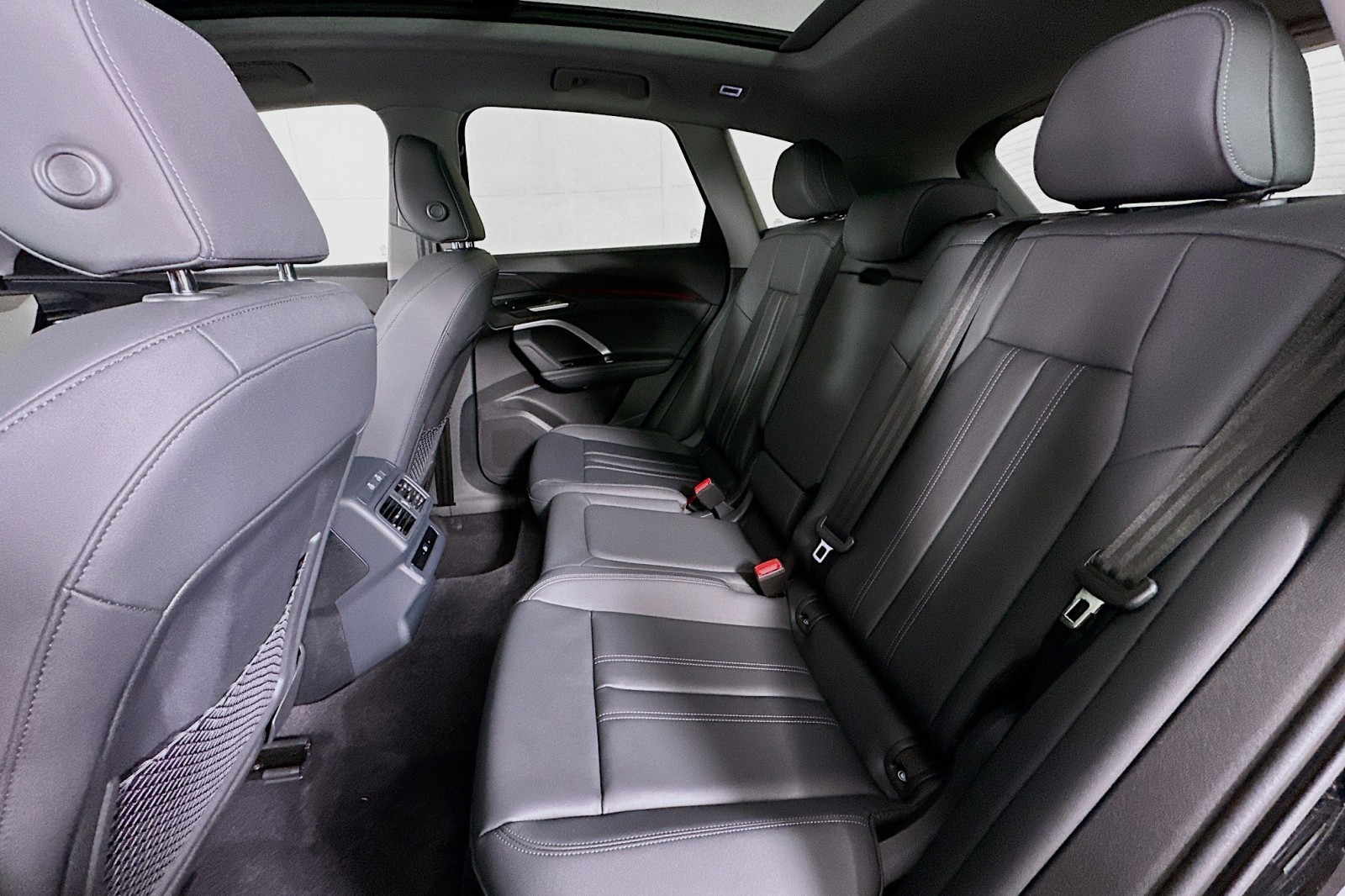 New 2026 Mythos Black Metallic Audi Premium image 9