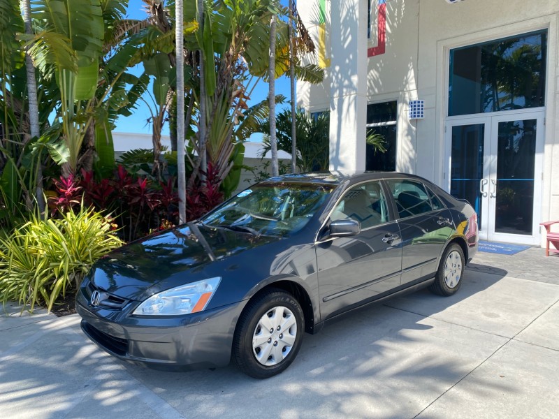 2004 Honda Accord Sdn LX LOW MILES 68,079 in , 