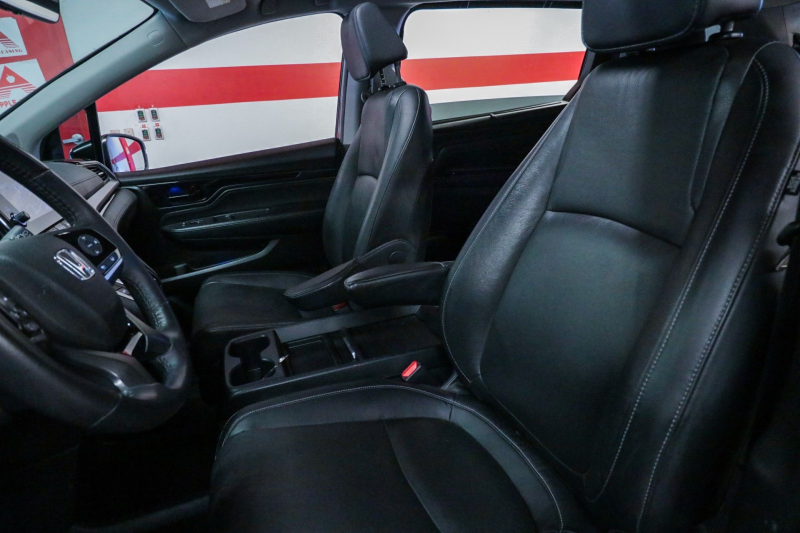 Used Car 2022 Honda Odyssey  Touring For Sale Under $30,000 In Austin, Texas