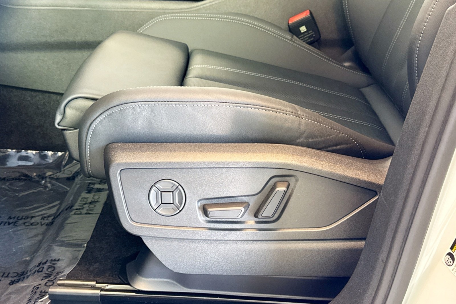 New 2025 Glacier White Metallic Audi Premium Plus 2.0 TFSI quattro image 16