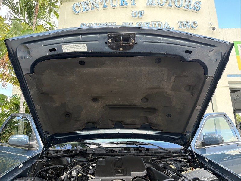 2007 Mercury Grand Marquis LS LOW MILES 52,599 1 OWNER in ,