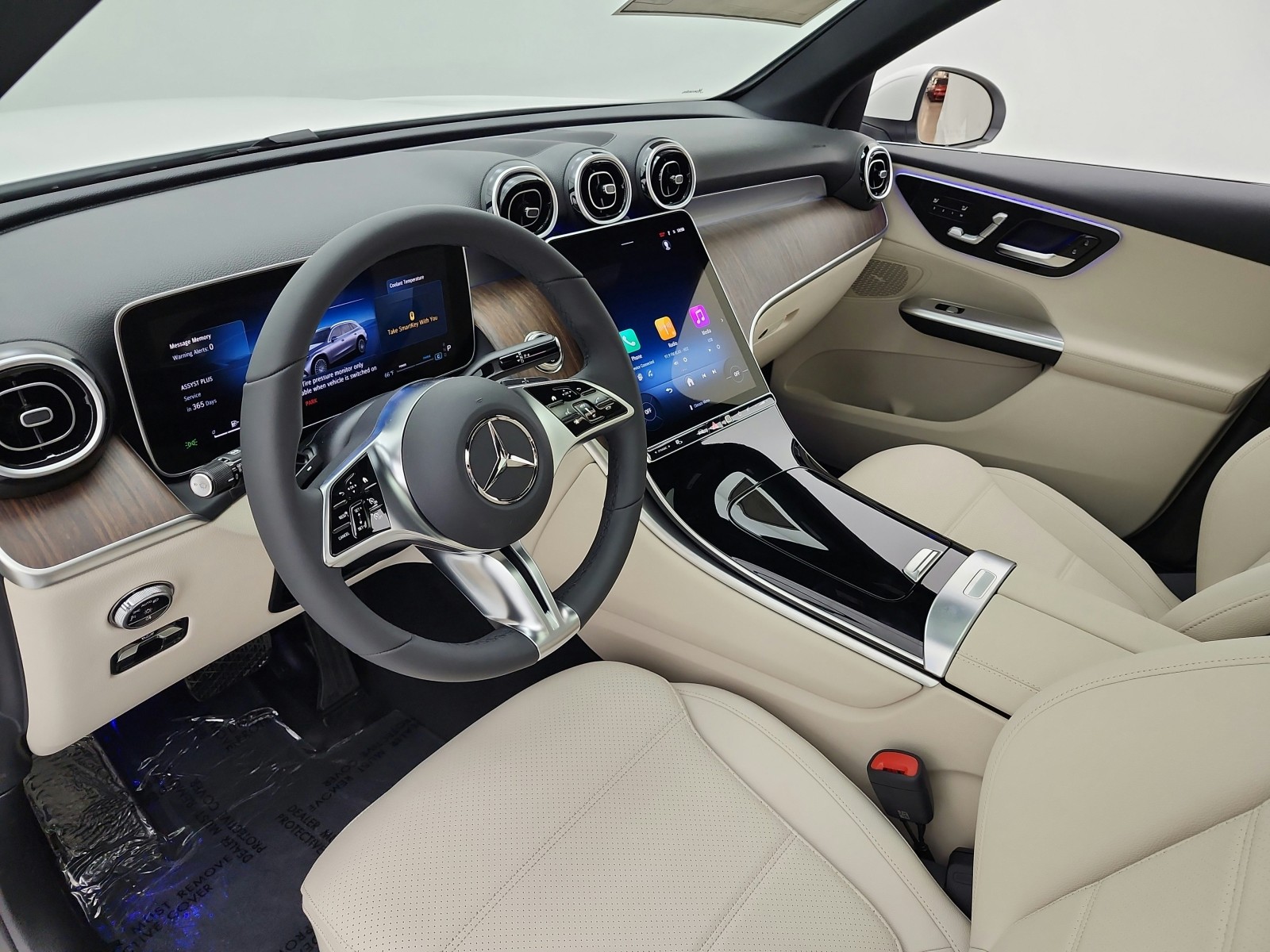 New 2026 Polar White Mercedes-Benz GLC 300 image 9