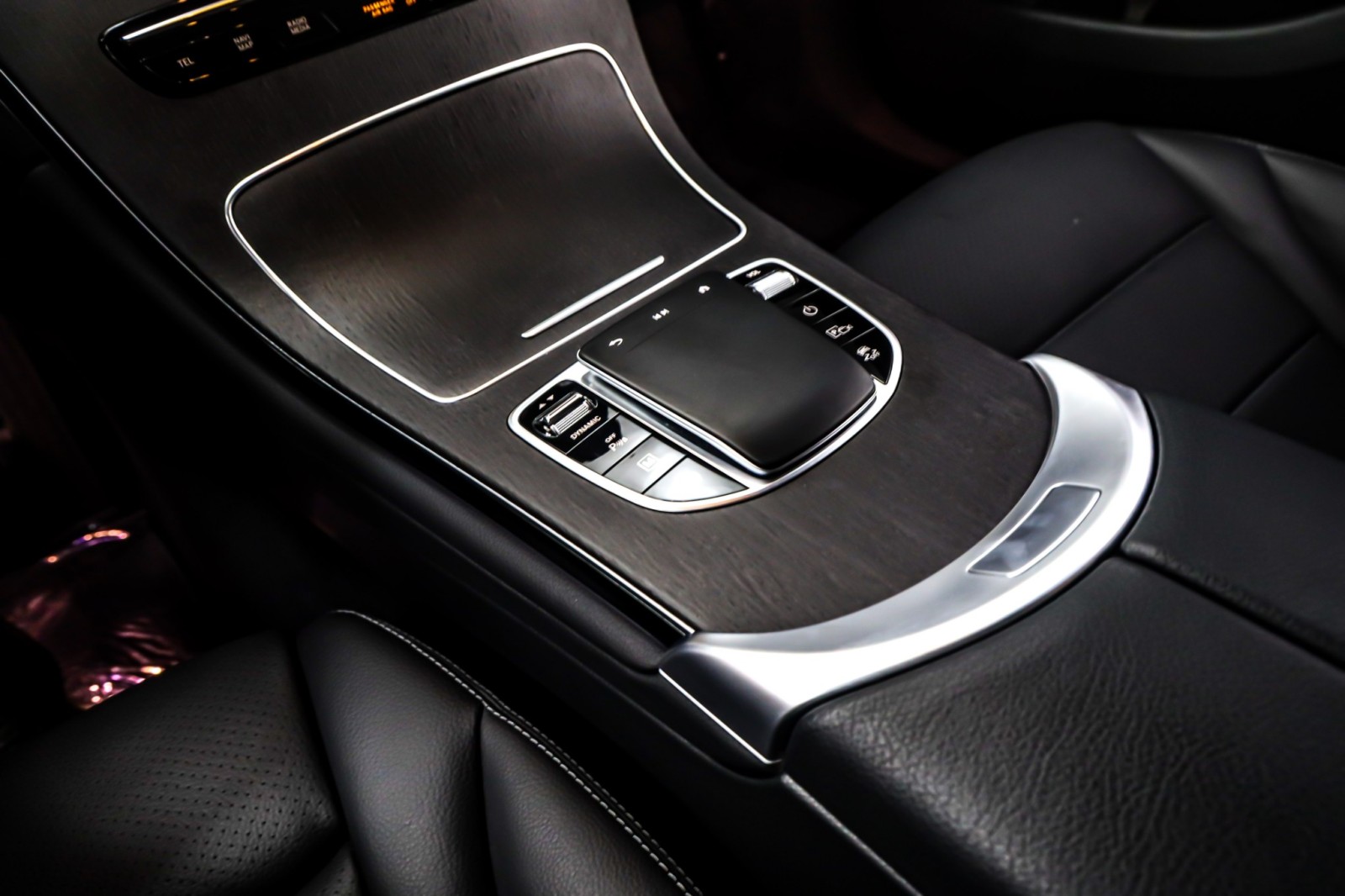 Used 2022 Graphite Grey Metallic Mercedes-Benz GLC 300 image 6