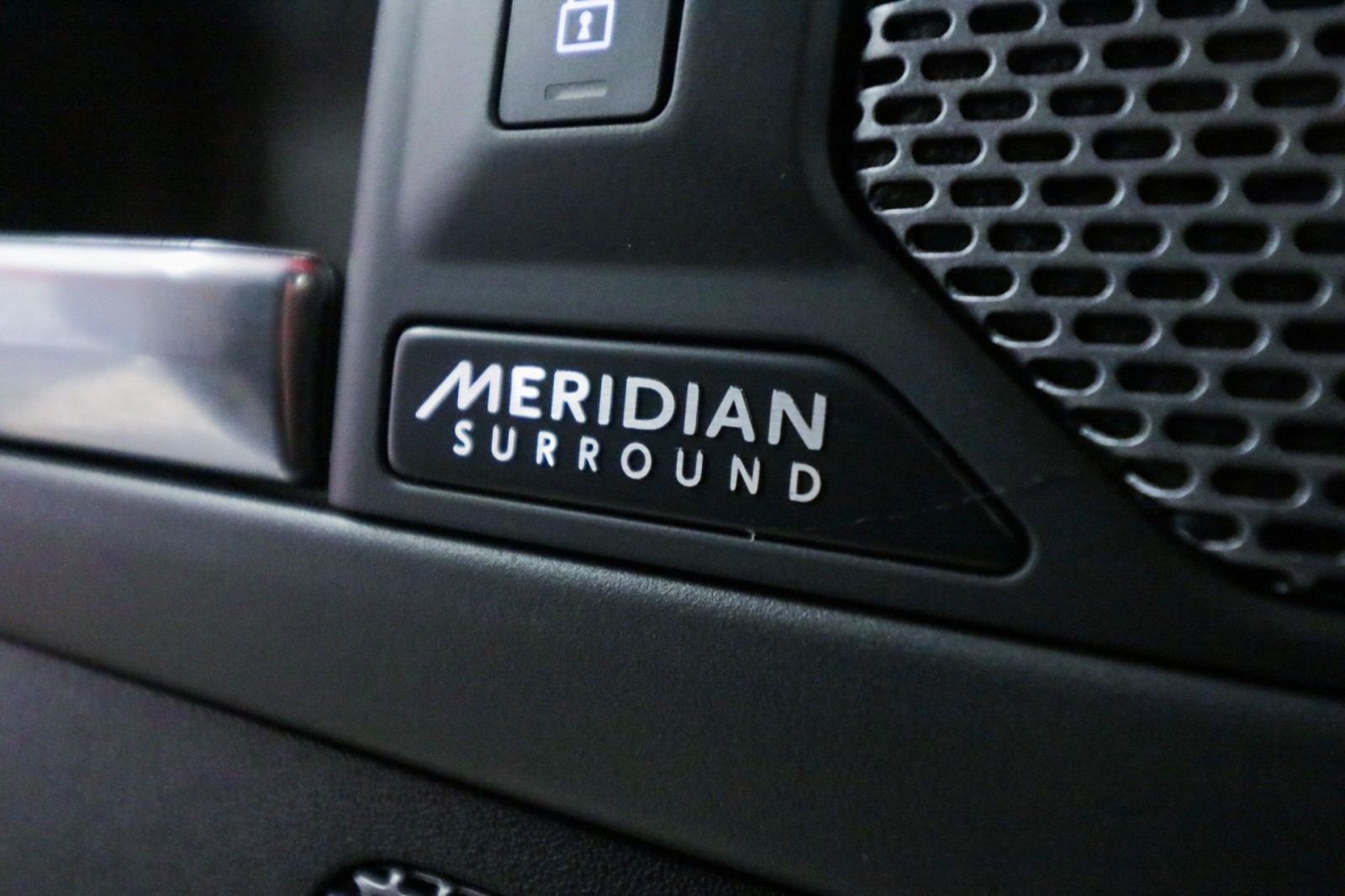 Used Car 2023 Land Rover Defender  X For Sale Under $70,000 In Austin, Texas