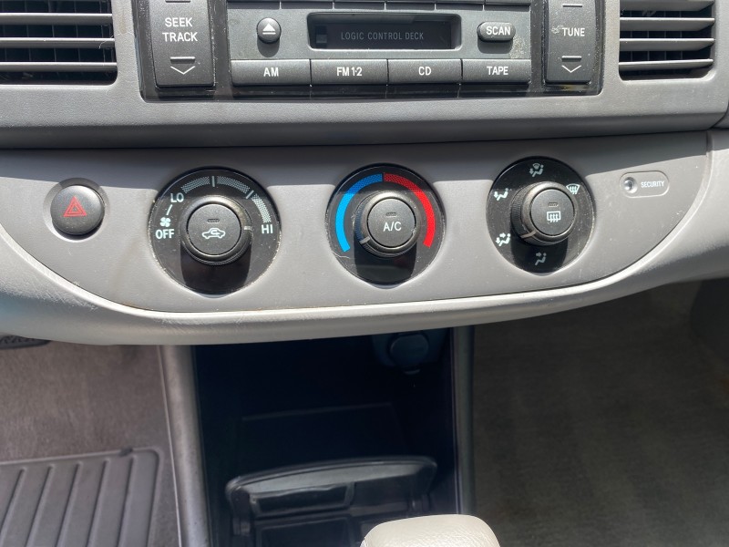 2003 Toyota Camry LE LOW MILES 61,005 in , 