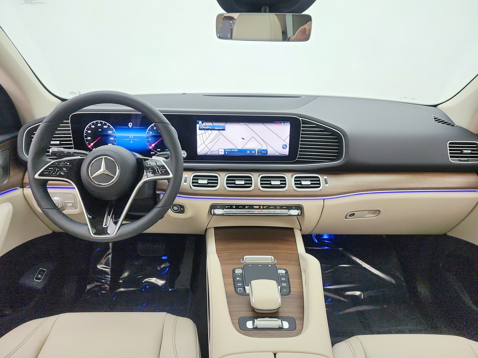 New 2026 MANUFAKTUR Cote d Azur Light Blue Metallic Mercedes-Benz GLE 450 image 12