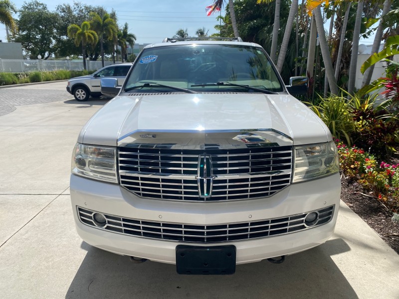 2010 Lincoln Navigator 4WD SUNROOF LOW MILES 31,209 in , 
