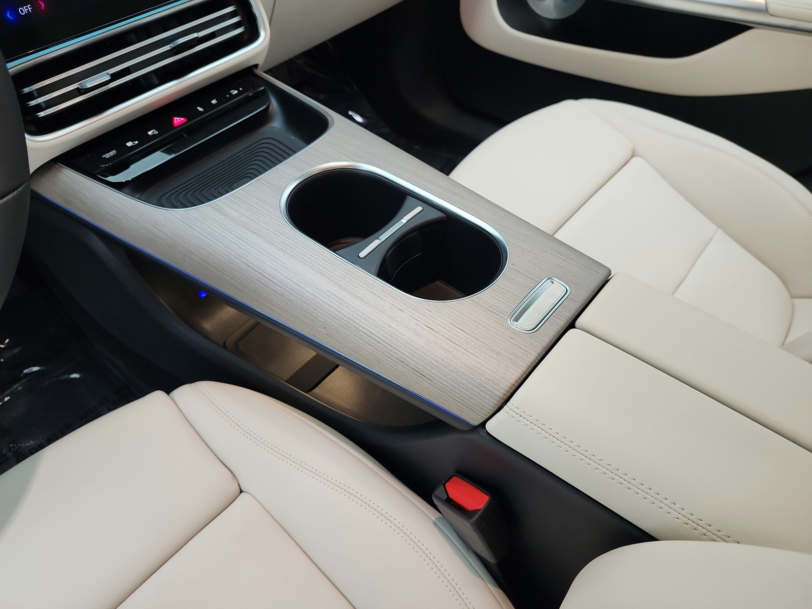 New 2027 Liquid Crystal Green Mercedes-Benz CLA 350 Electric 4MATIC® image 10