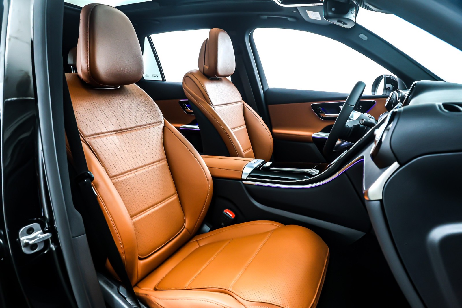 New 2026 Black Mercedes-Benz GLC 300 image 7