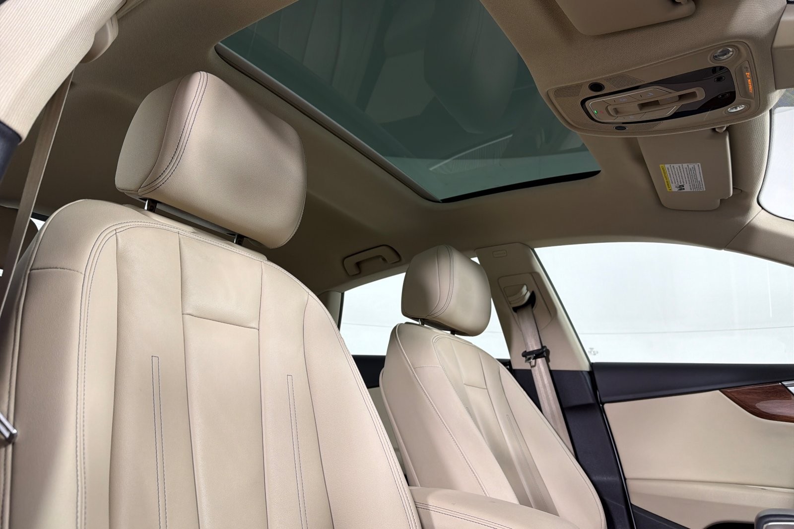 Used 2022 Ibis White Audi Premium 40 TFSI quattro image 15