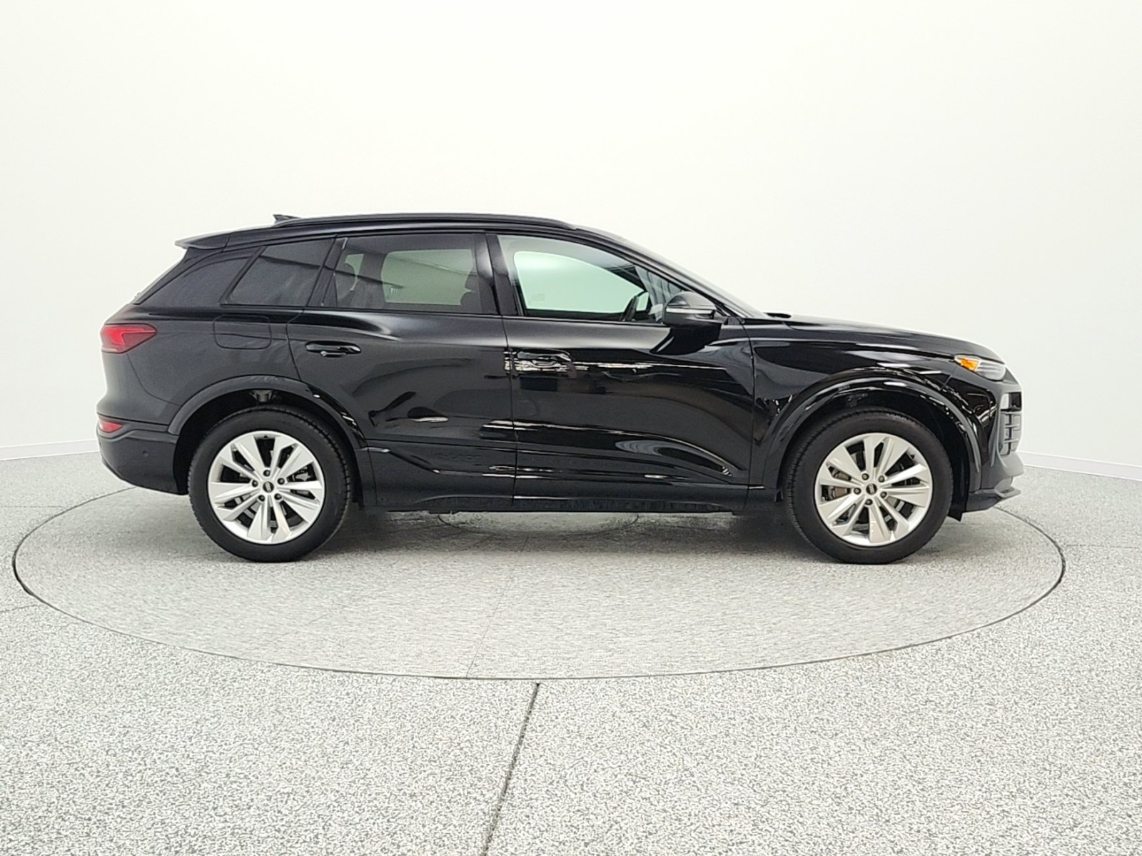 Used 2025 Mythos Black Metallic Audi Premium Plus RWD image 4