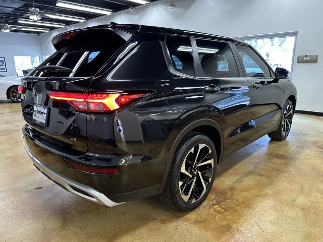 2024 Mitsubishi Outlander SE Black Edition 10