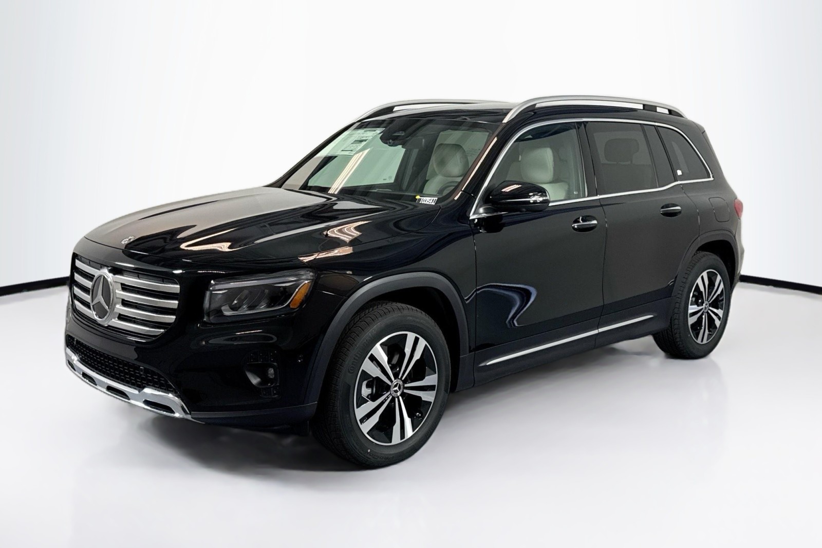 2026 Mercedes-Benz GLB GLB 250 4MATIC's photo