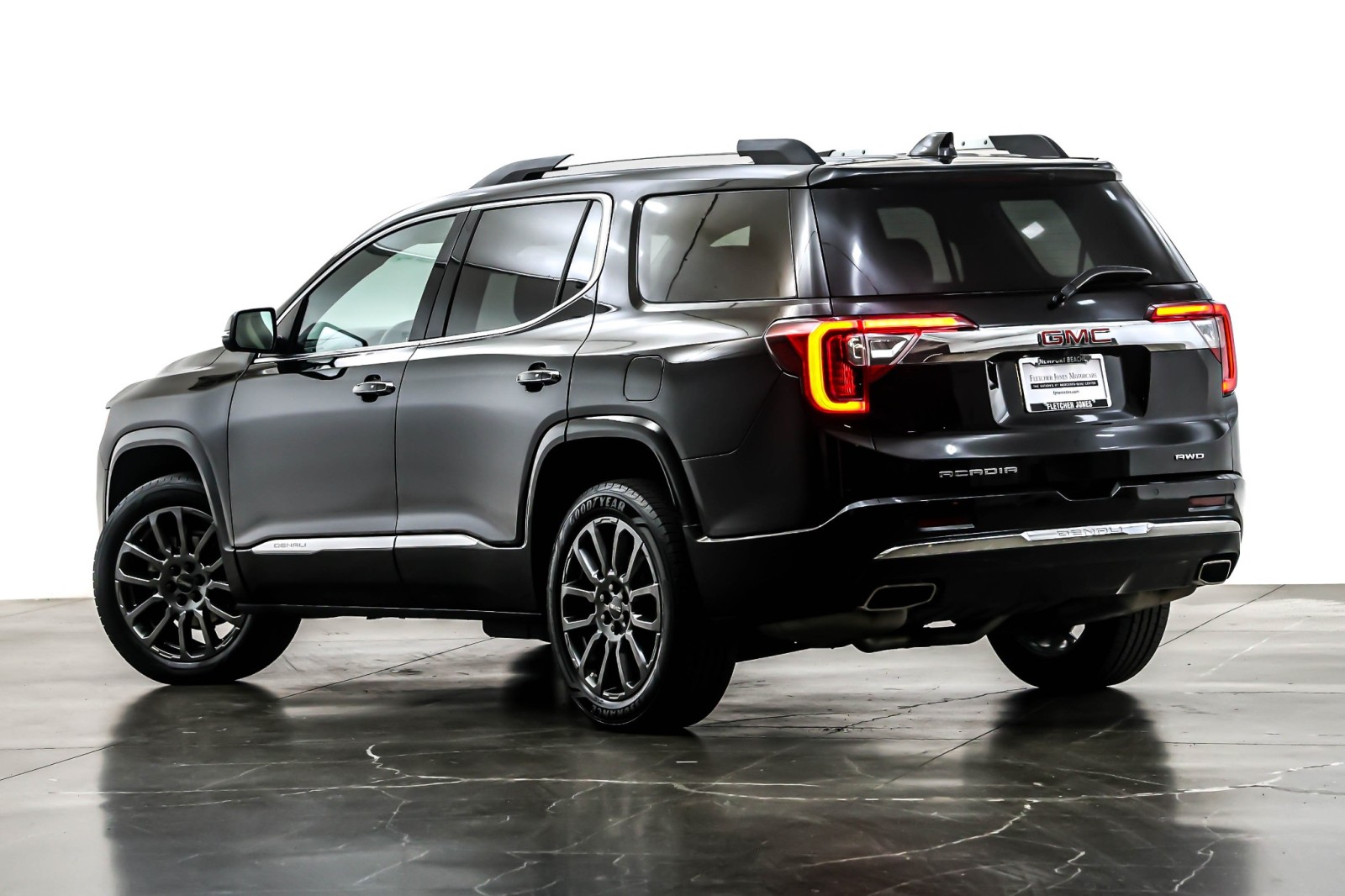 Used 2023 Ebony Twilight Metallic GMC AWD 4dr Denali image 12